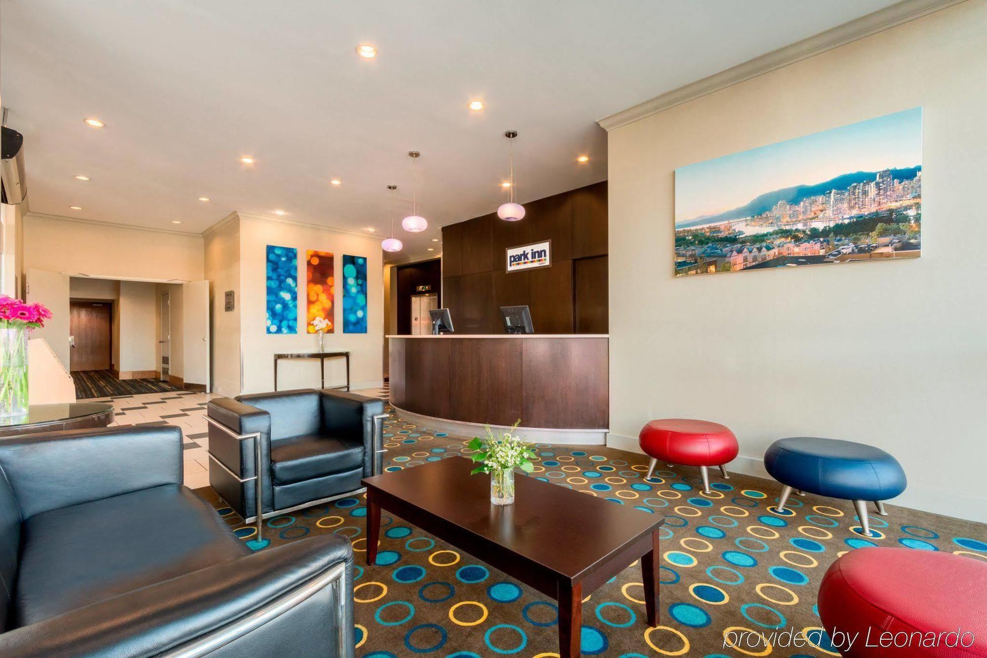 Park Inn & Suites By Radisson 溫哥華 外观 照片