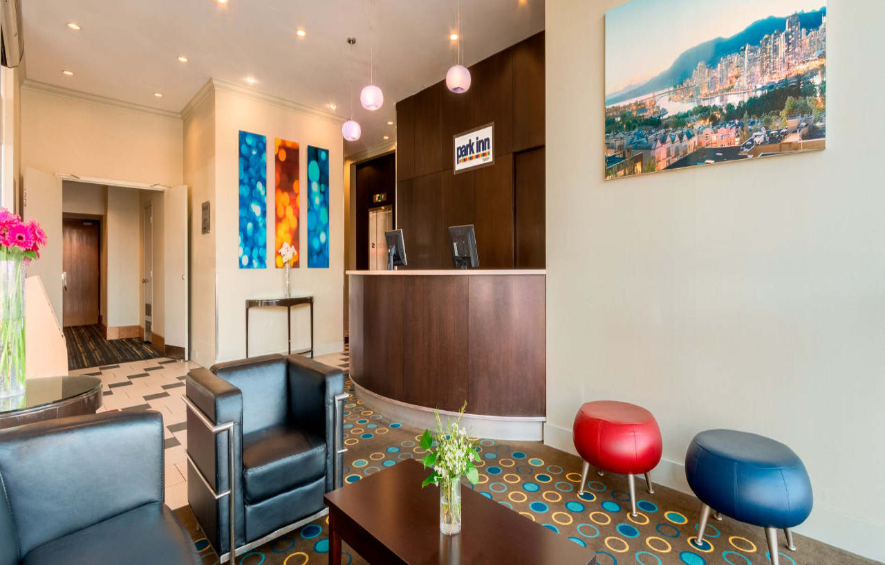 Park Inn & Suites By Radisson 溫哥華 外观 照片